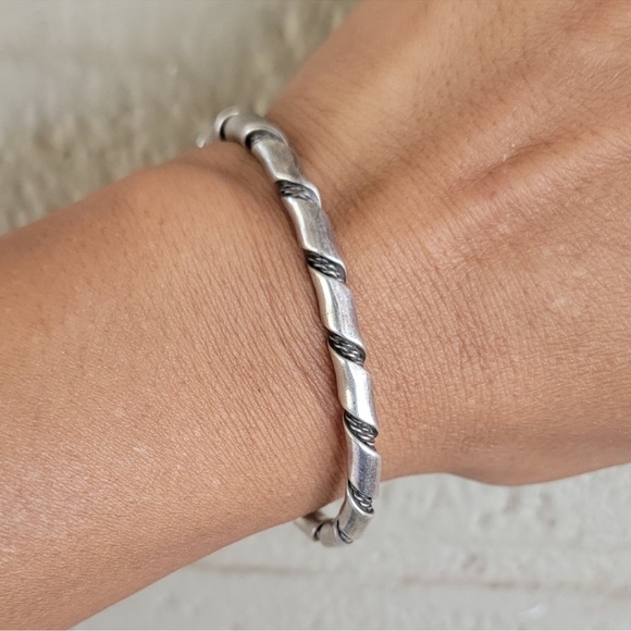 Native American Sterling Silver Double Twist Rope Style Cuff Bracelet - Picture 13 of 16